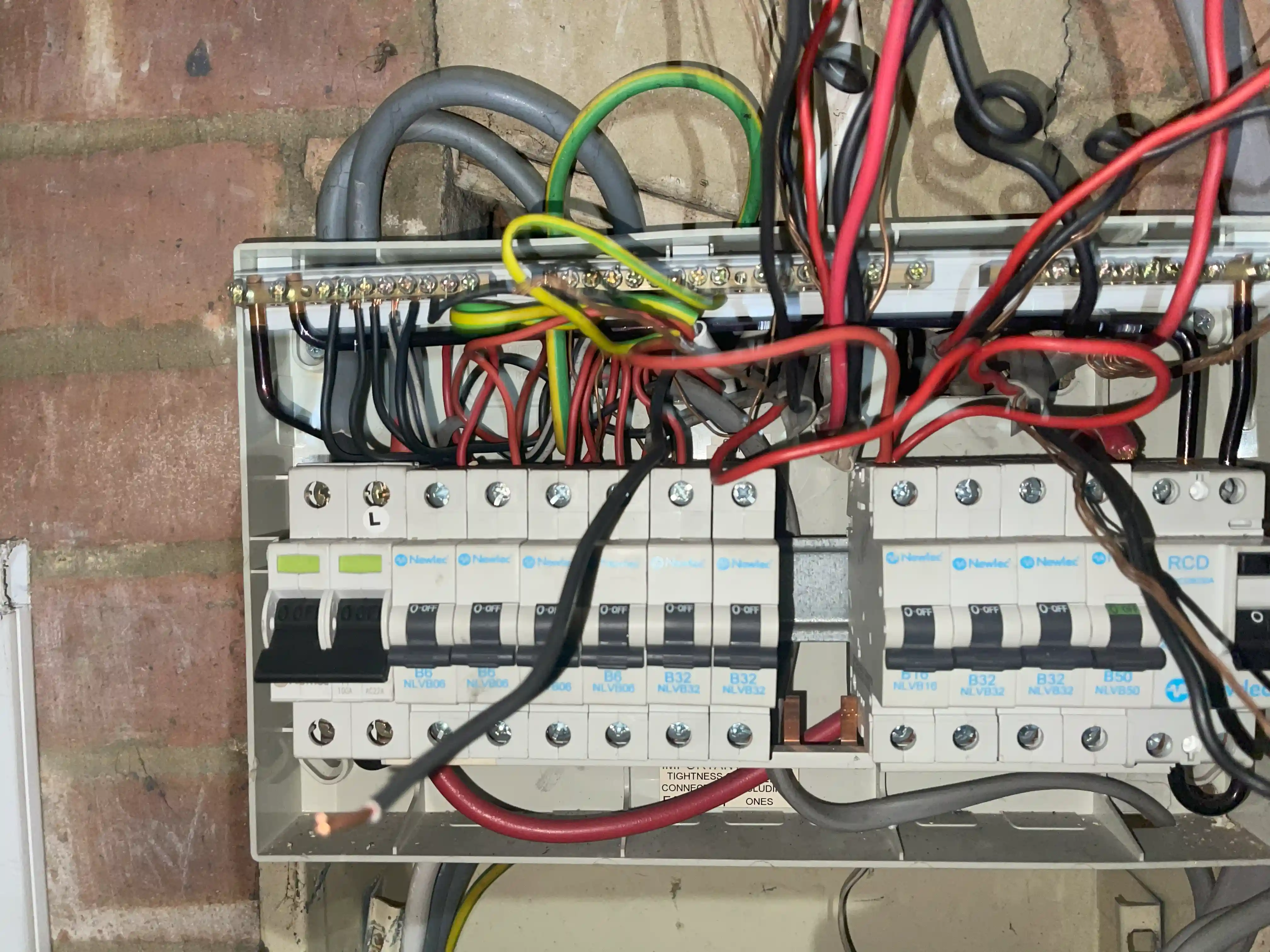 Emergency Electrician 24 hour Romford